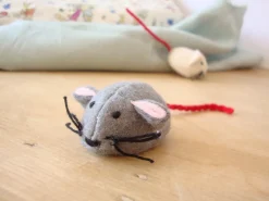 Cottontails Baby Handmade Felt*Handmade little felt mouse - grey