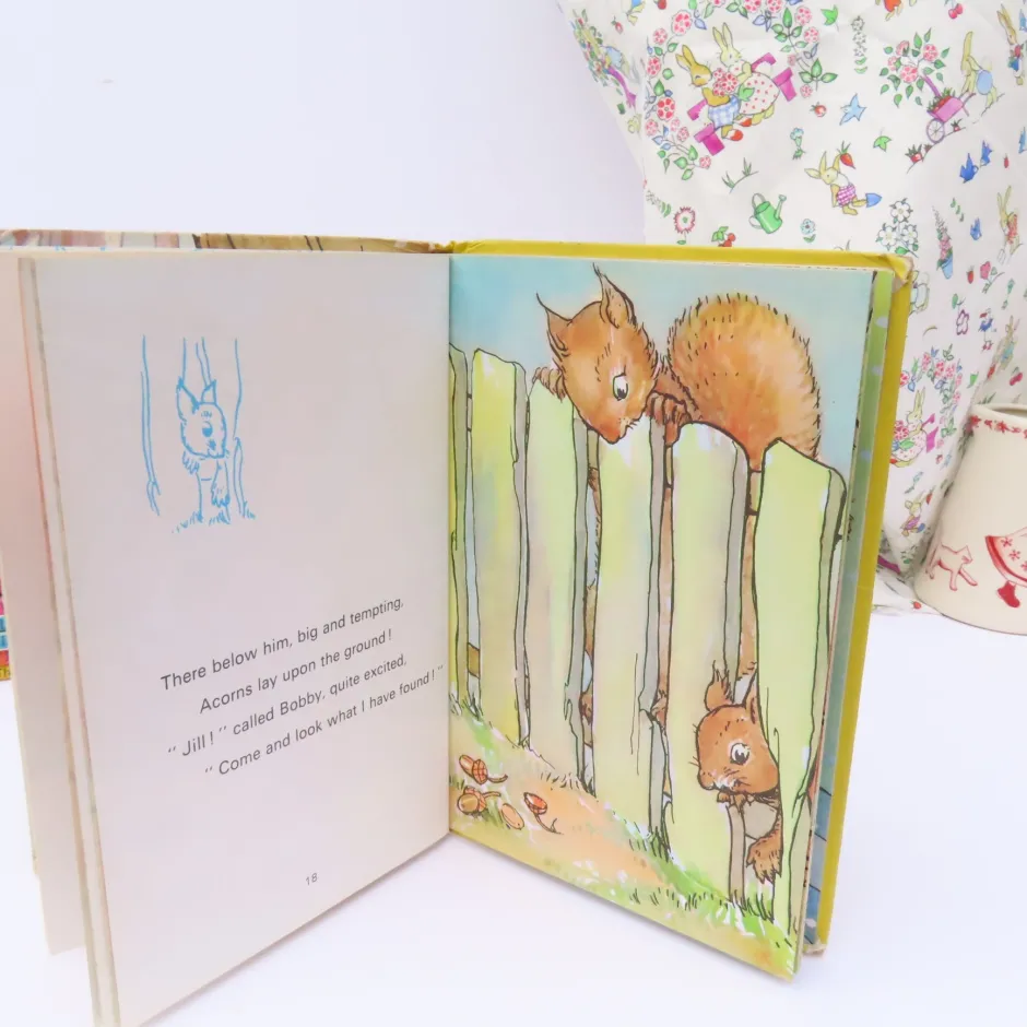 Cottontails Baby Vintage*VINTAGE Ladybird book - Bob Bushtail's Adventures (1973)
