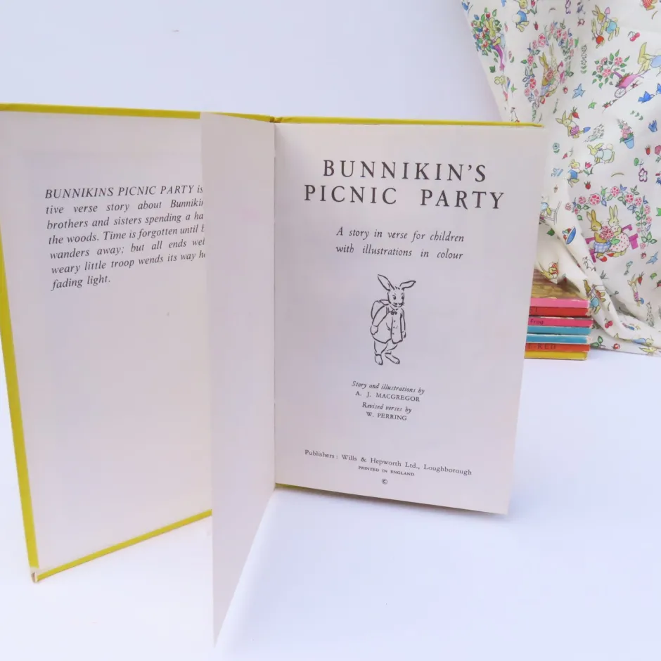 Cottontails Baby Vintage|Vintage Bunnies*VINTAGE Ladybird book - Bunnikin's Picnic Party (1971)