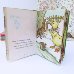 Cottontails Baby Vintage*VINTAGE Ladybird book - Downy Duckling (1974)