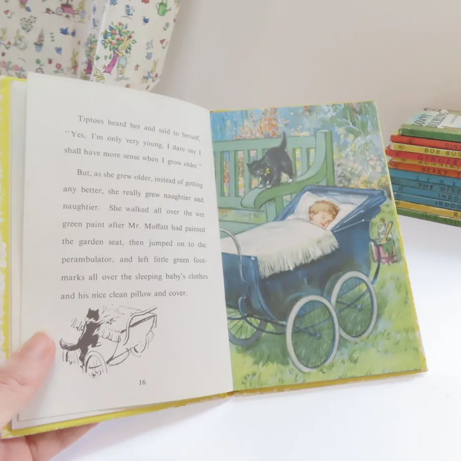 Cottontails Baby Vintage*VINTAGE Ladybird book - Tiptoes the Mischievous Kitten (c.1971)